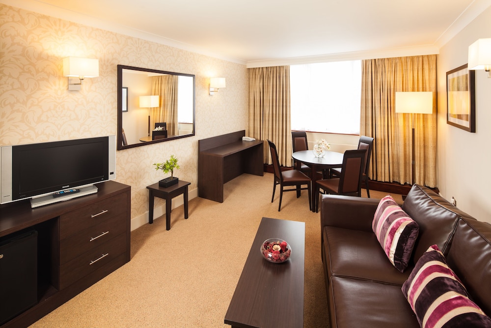 Mercure Maidstone Great Danes Hotel 51/75