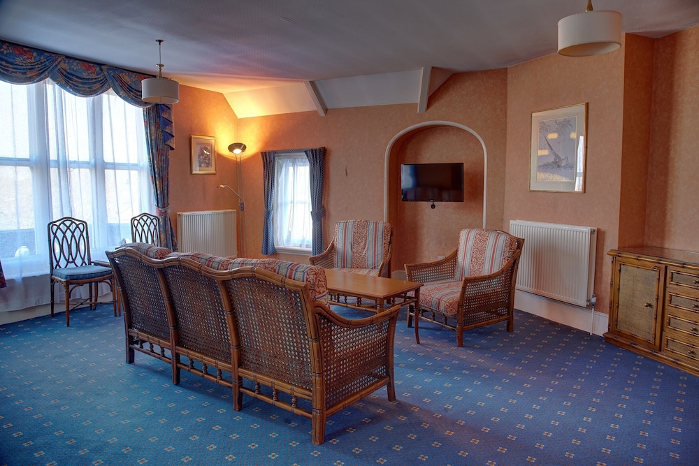 Orwell Hotel 52/67