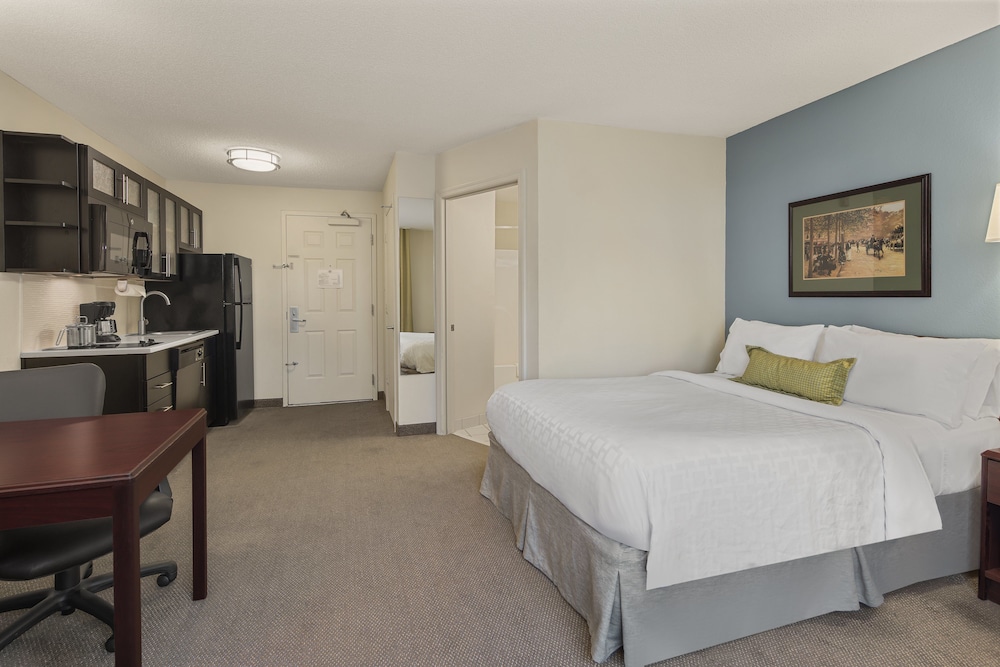 CANDLEWOOD SUITES RALEIGH CRABTREE 12/57