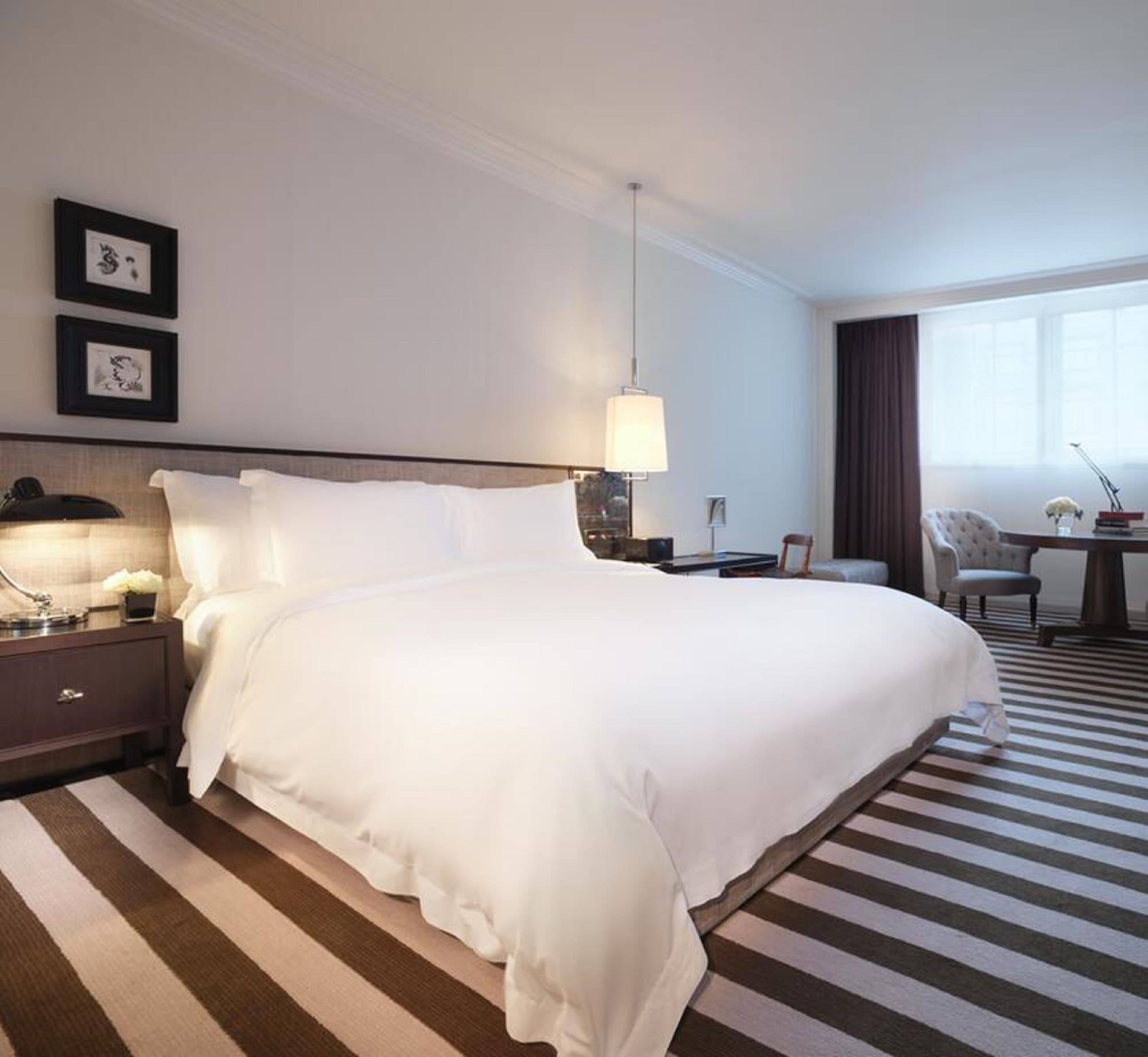 غرفة ديلوكس بسرير كينج، Rosewood London 2/5