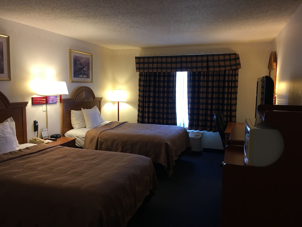 Quality Inn Kalamazoo near Wings Stadium 8/40