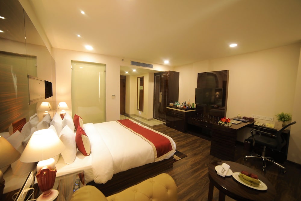 Hotel La New Delhi 18/40