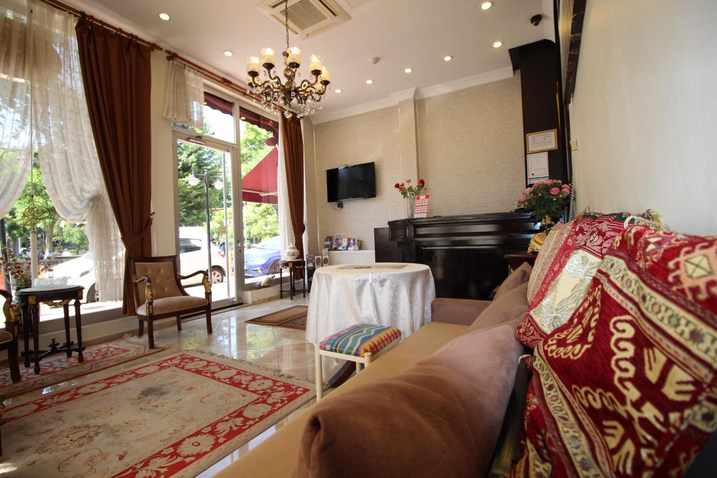 SULTANS HOTEL 32/51