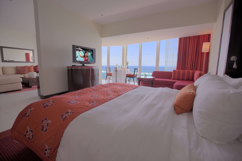 Deluxe, Suite, King Bed, Ocean Front