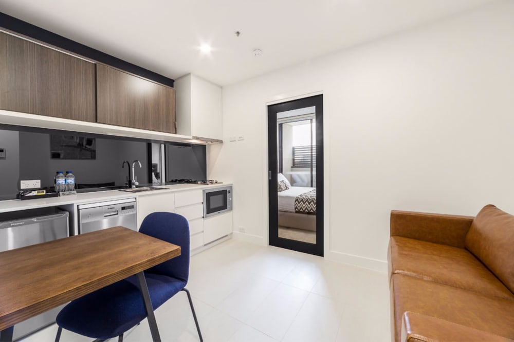 Whitehorse Apartment Hotel 36/47