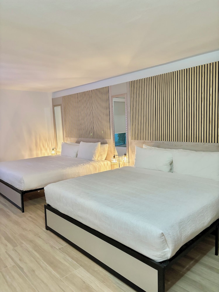 Kompose Boutique Resort at Theme Parks 14/55