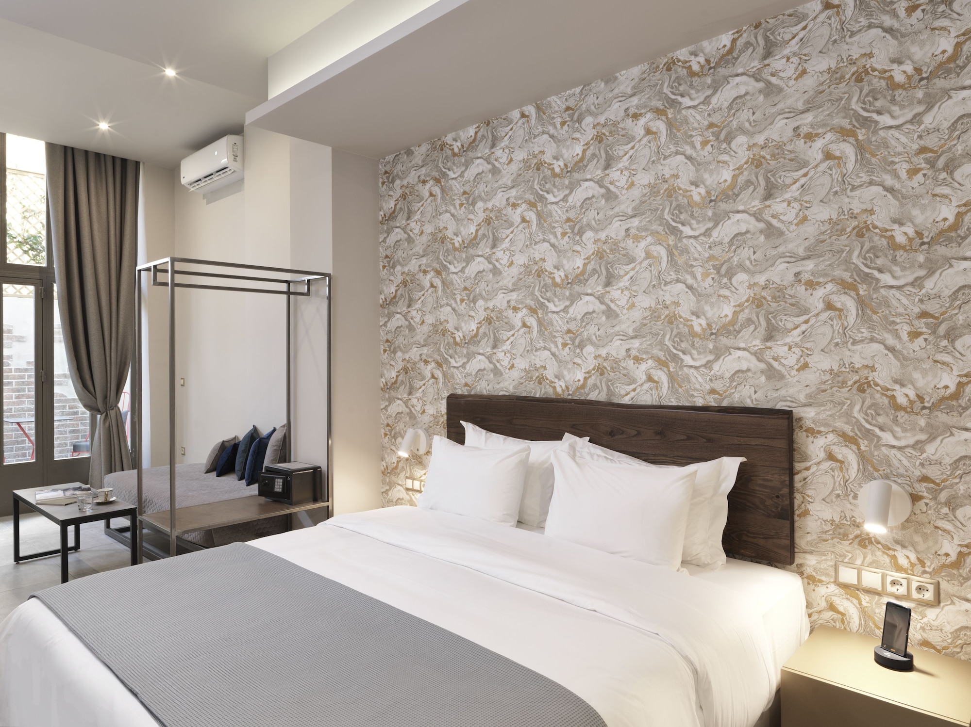 Urban, Suite, King Bed, Sofa, Jetted Tub, Patio