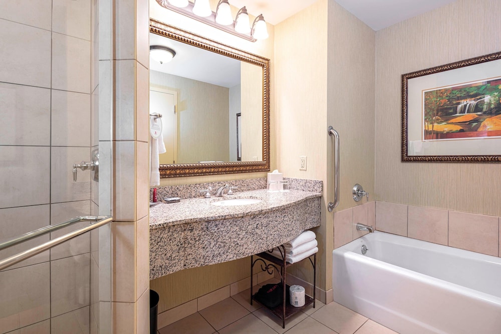 Renaissance Shoals Resort & Spa 7/33