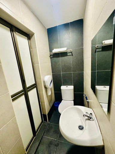 Standard, Double Bed, No Window, Smoking، Grand Far East Hotel 2/2
