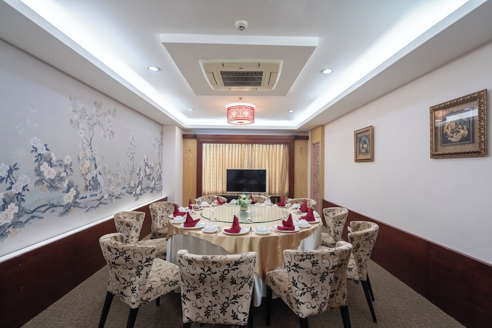 Champasak Grand Hotel 65/73