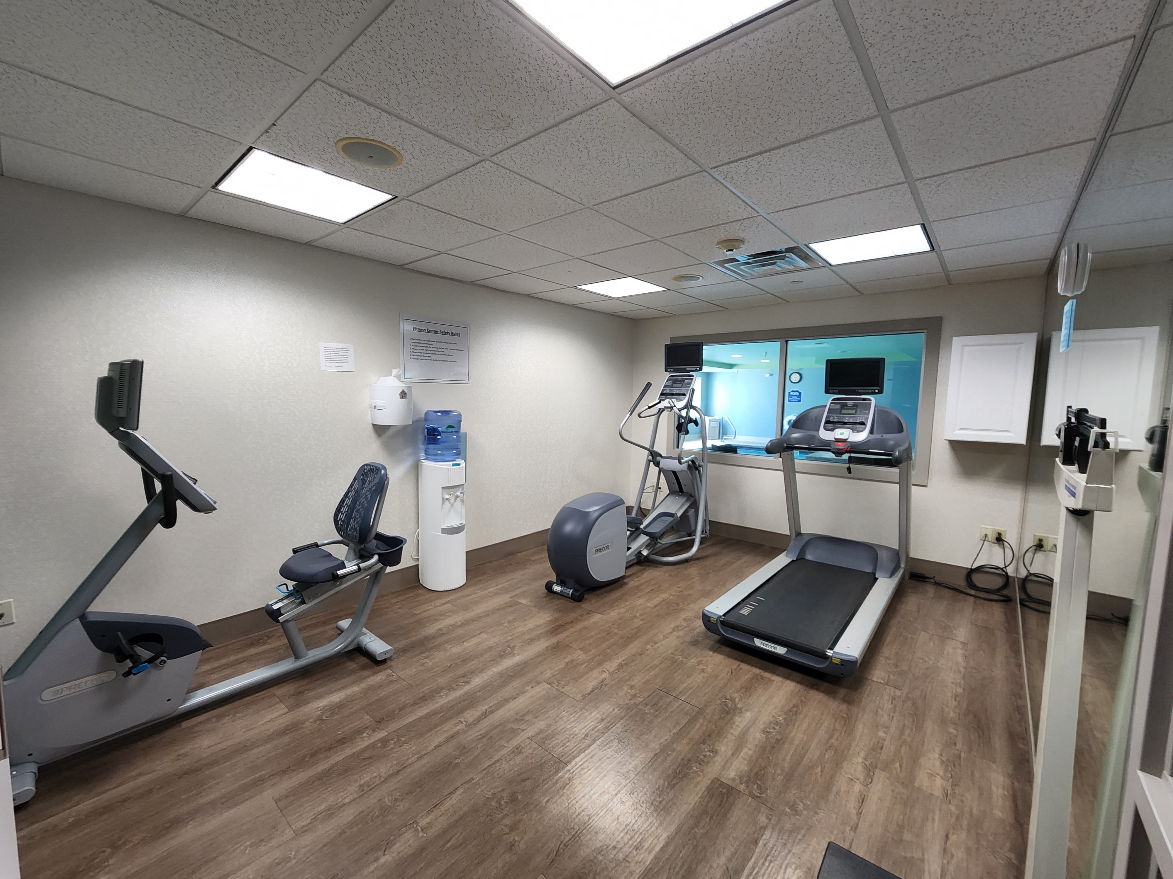 Holiday Inn Express Hotel And Suites Rochester 30/55
