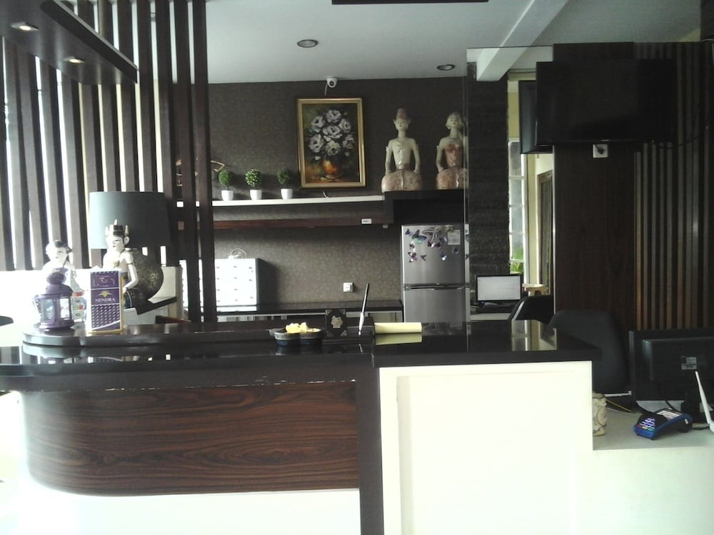 Griya Nendra Hotel 9/50
