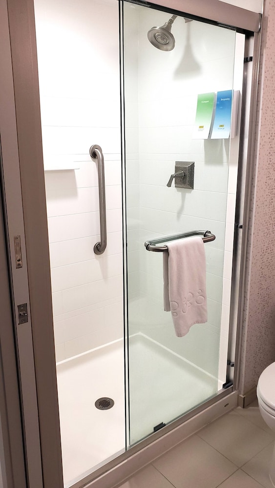 Home2 Suites By Hilton Walpole Foxboro 26/55