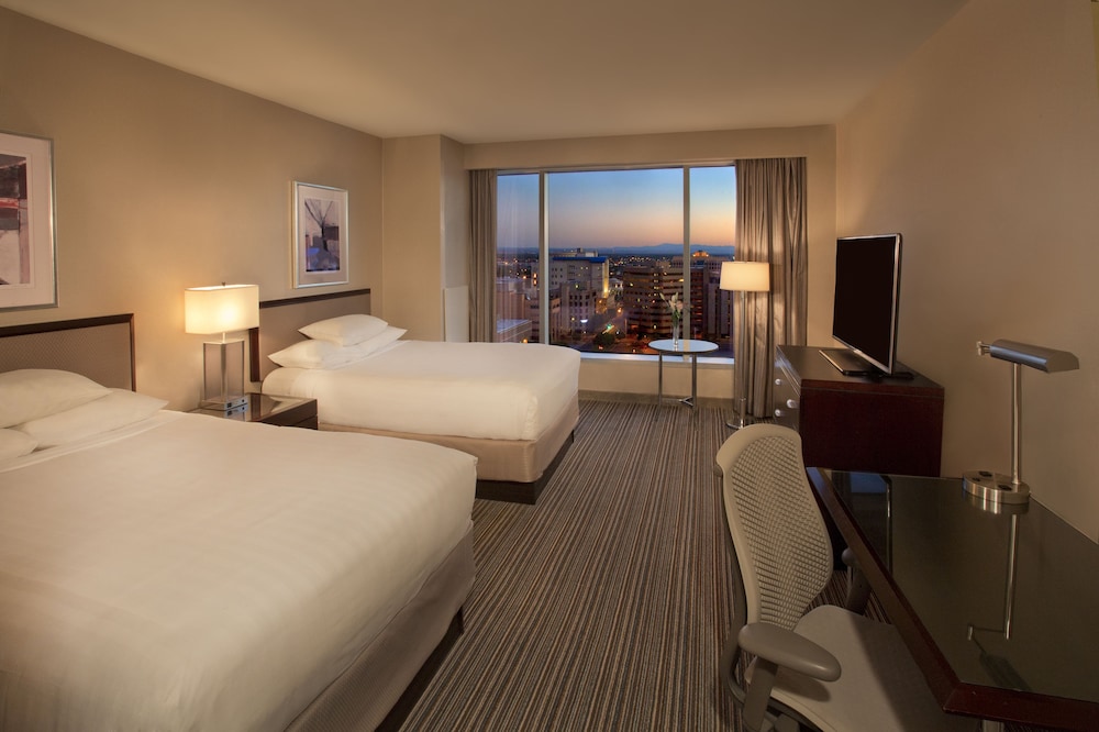 The Clyde Hotel (ex. Hyatt Regency Albuquerque) 25/61