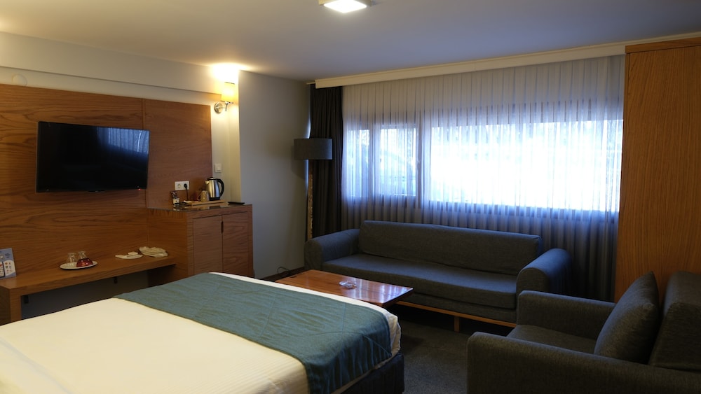 Varyant Hotel 18/35