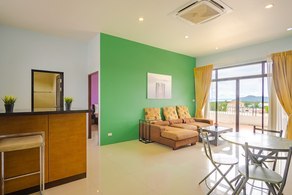 Aj Residence 8/66