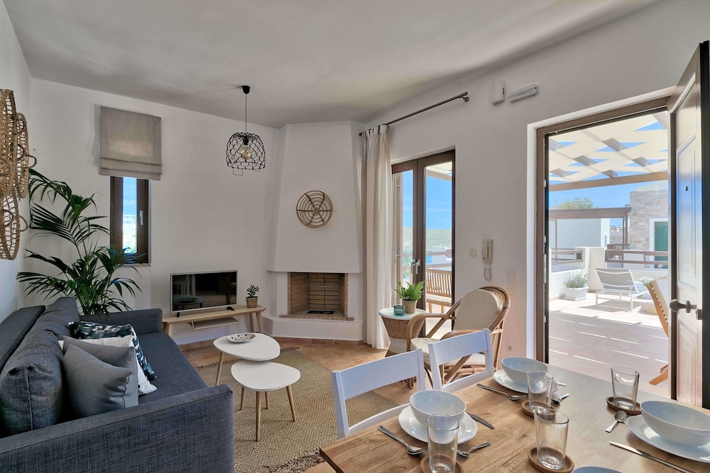 Syra Suites 27/50