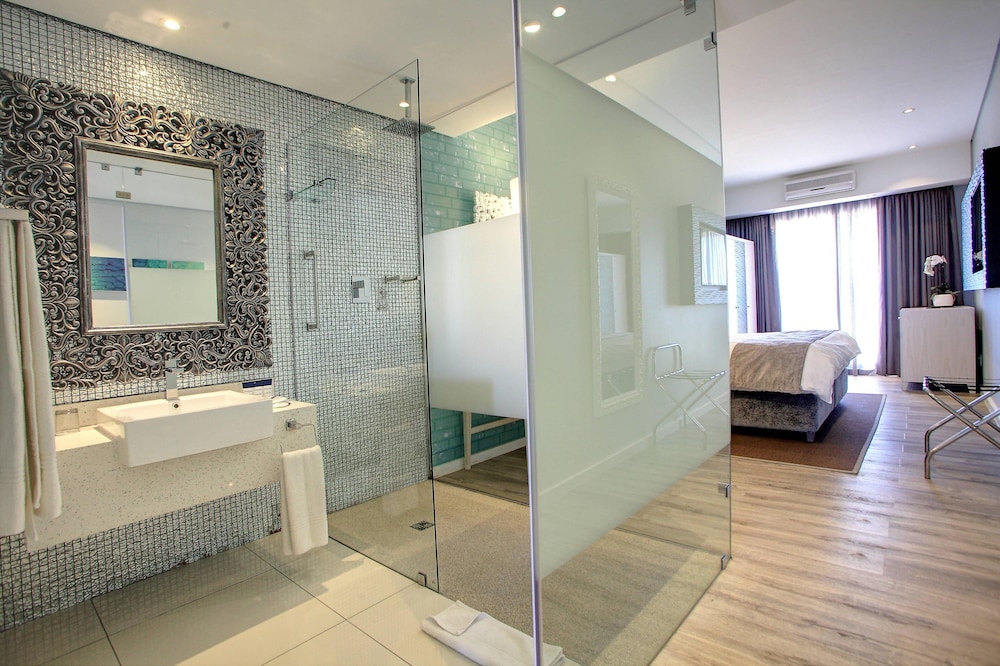 Lobby at Protea Hotel By Marriott Mossel Bay, GEORGE