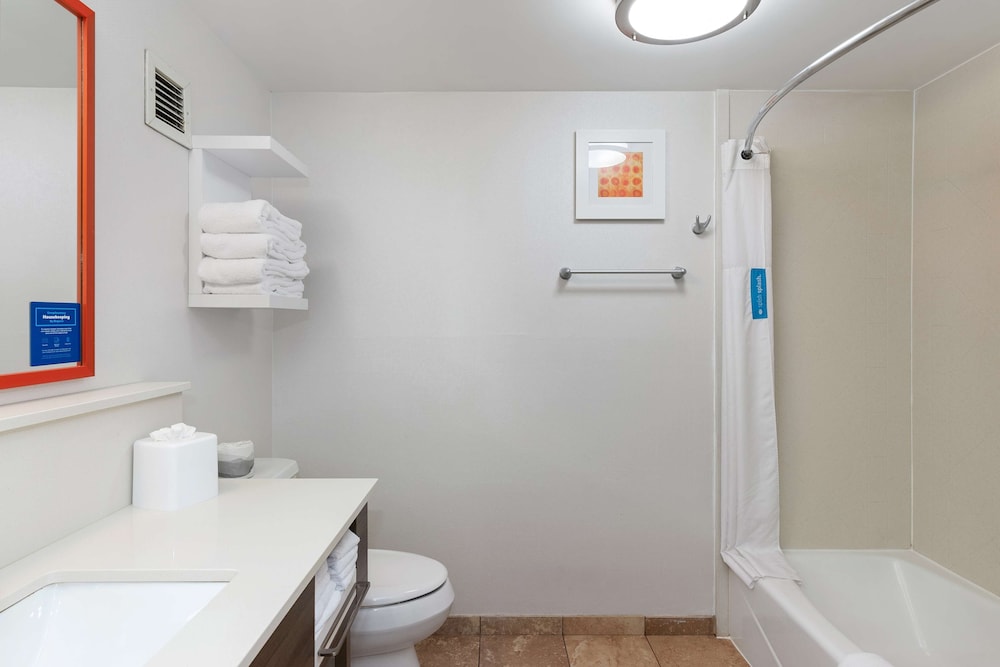 استوديو بسريرين كوين، Hampton Inn Rock Hill 5/6