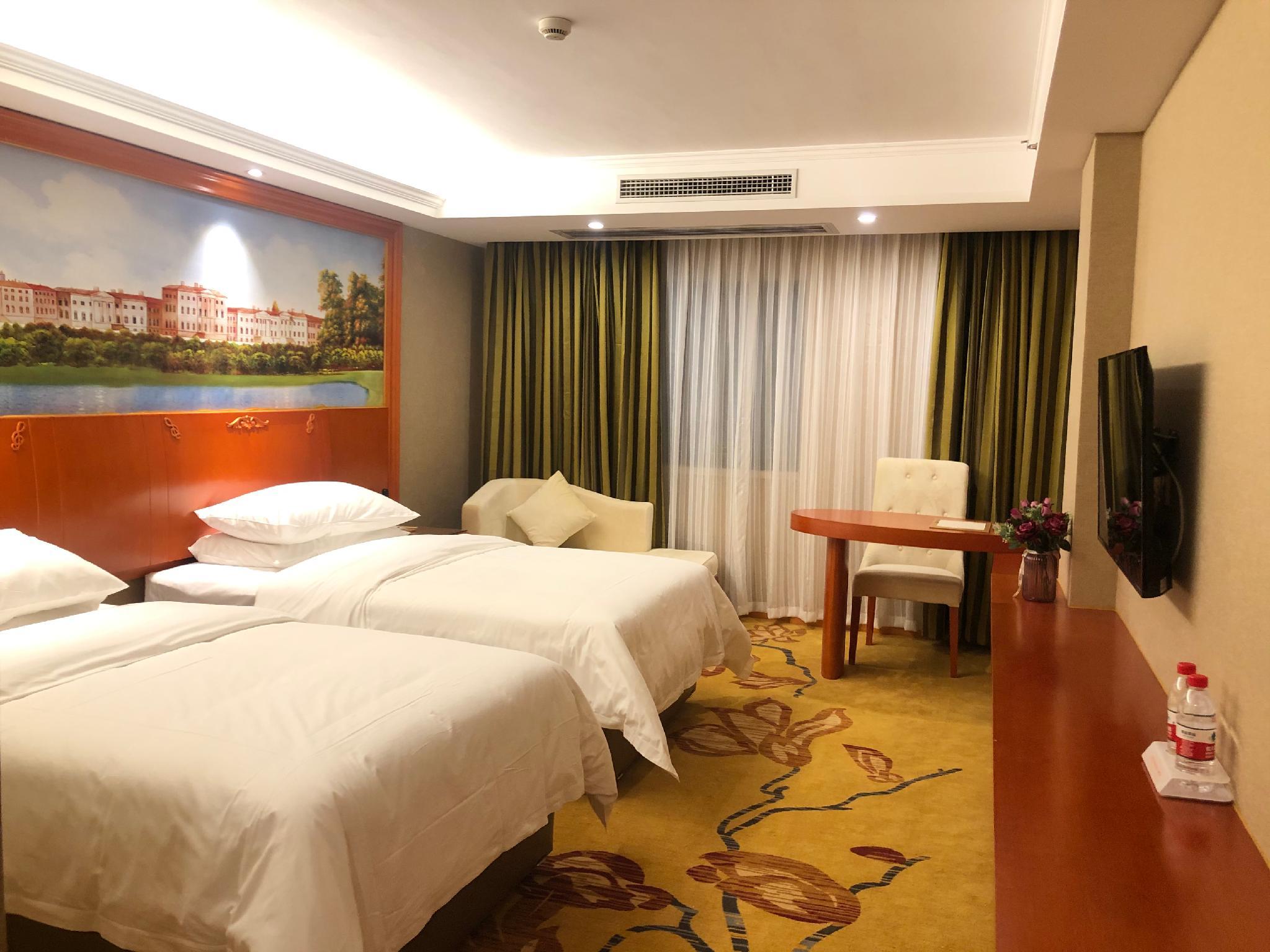 Vienna 3 Best Hotel (Guangzhou Xintang Shacun Metro Station) 23/58