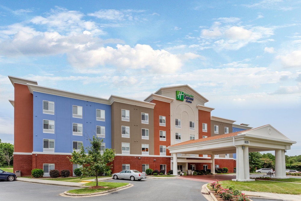 Holiday Inn Express Hotel And Suites Charlotte Arrowood 1/47