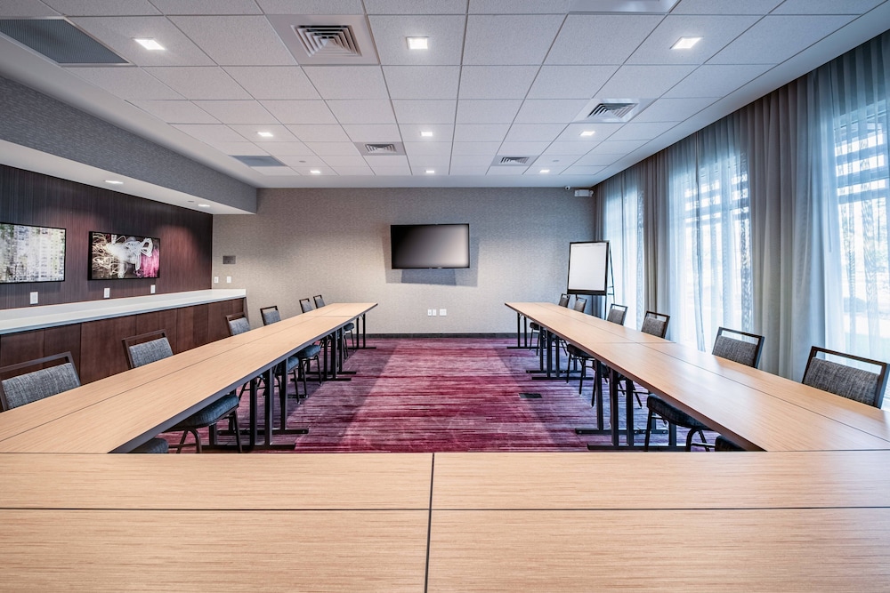 Courtyard by Marriott Toledo West 53/59