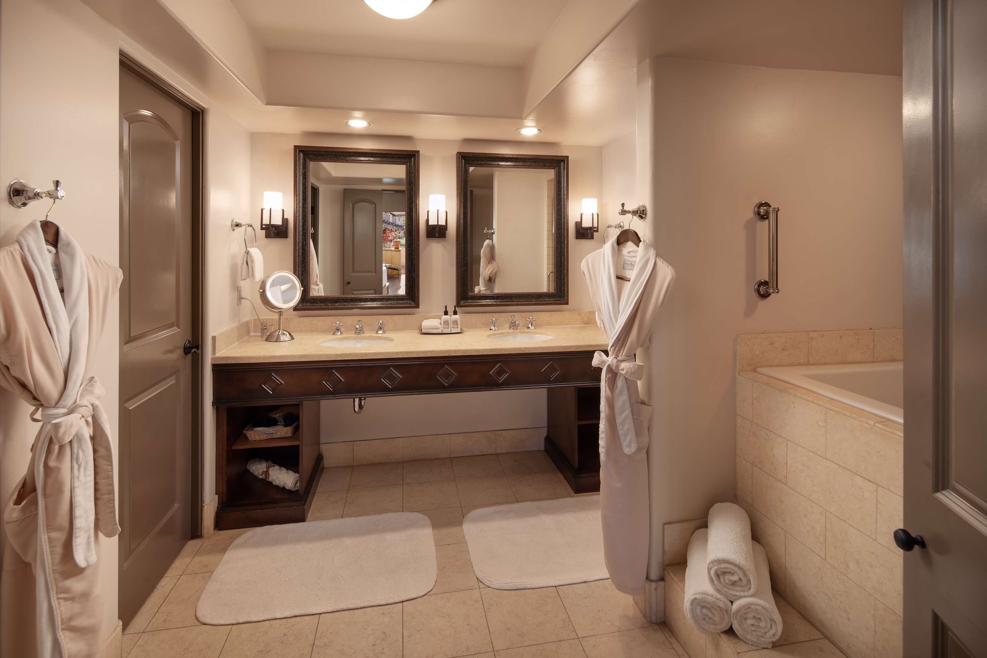 Estate, 2 Double Beds, Royal Palms Resort And Spa In the Unbound Collection By Hyatt Formerly Royal Palms Resort And Spa 8/8