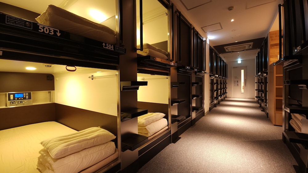 Capsule Hotel Astil Dotonbori 2/68