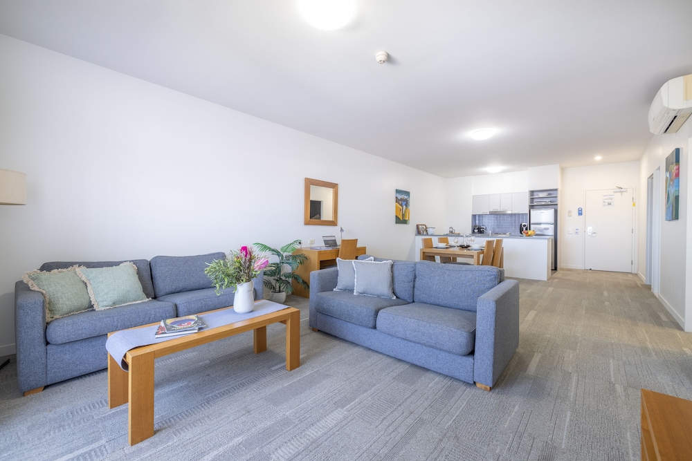 MainStay Suites Mackay 44/65