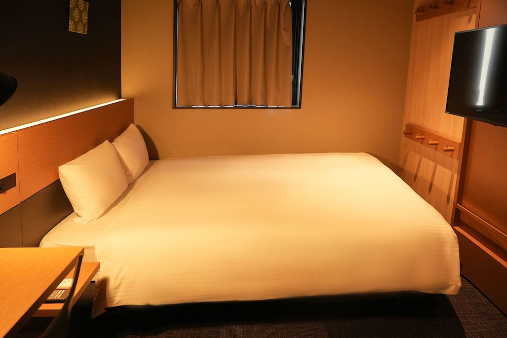 City, Double Bed