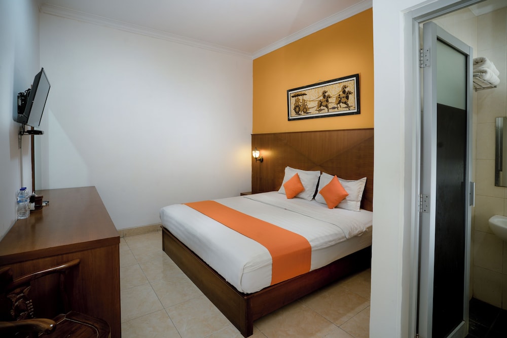 Hotel Poncowinatan - Tugu 13/21
