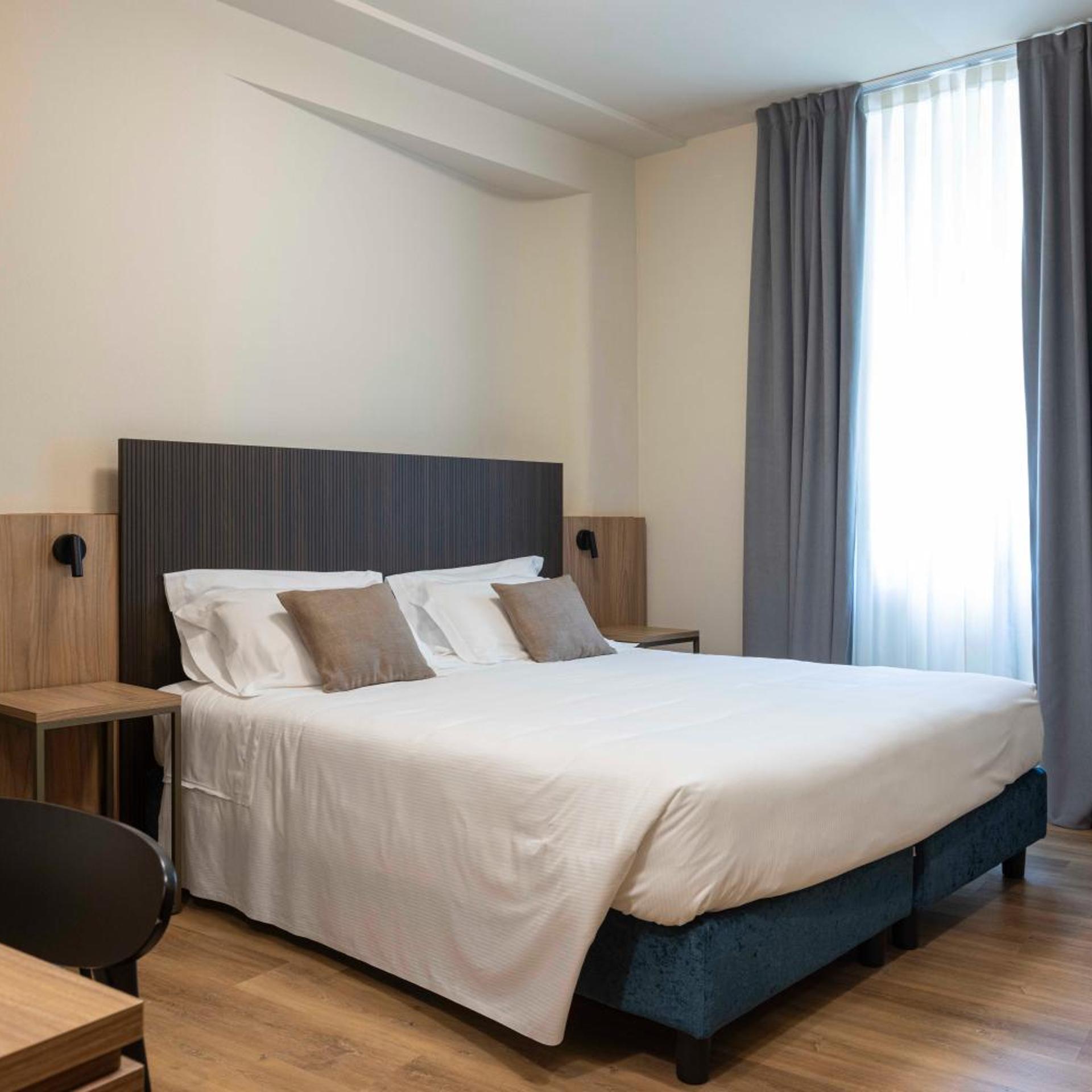 Standard, Double or Twin Bed