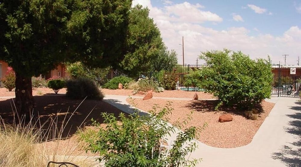 Lake Powell Canyon Inn 55/58