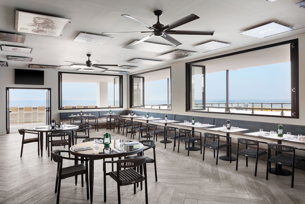 Delta Suites by Marriott Virginia Beach Waterfront 44/46