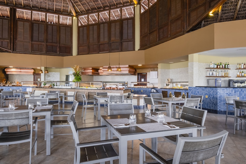 Iberostar Waves Bahia 48/61