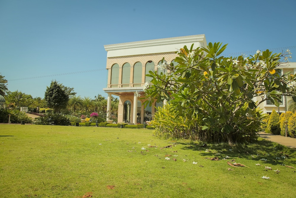Meridian Bay Resort and Spa Kundapur 44/53