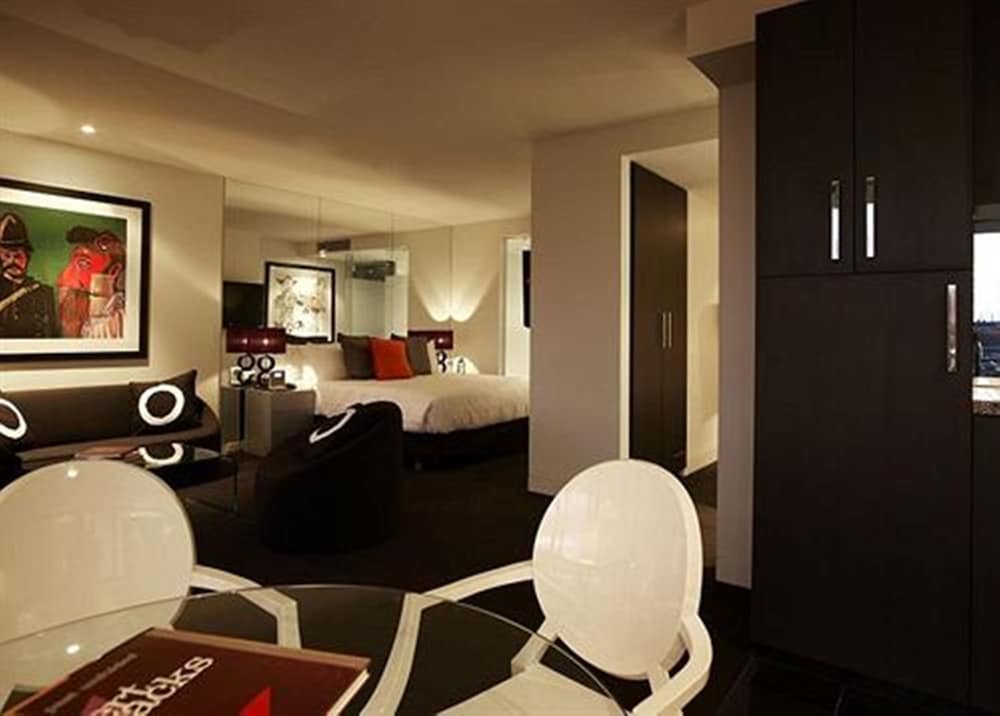 The Cullen Melbourne - Art Series 36/56