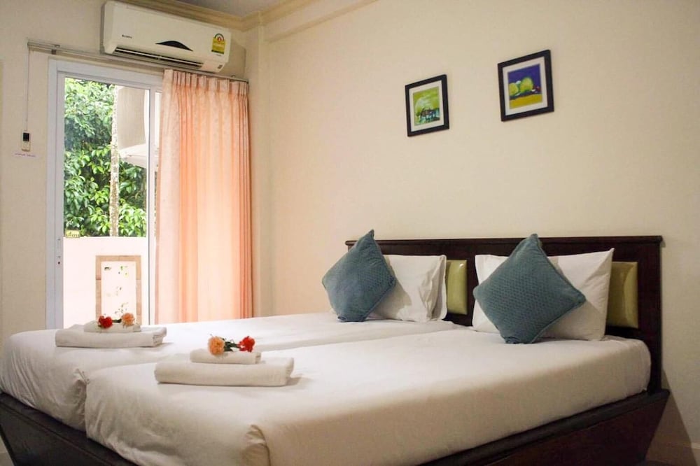 Chumphon Travelodge Hotel 11/37