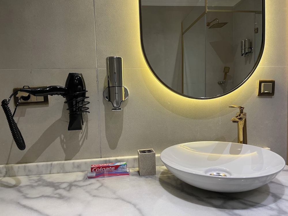 Taksim Bosphorus Hotel 49/50