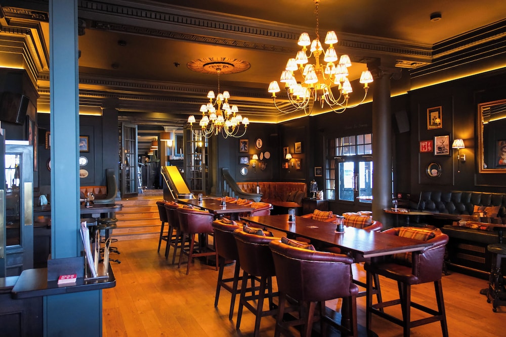Royal Hotel Whitby 40/61