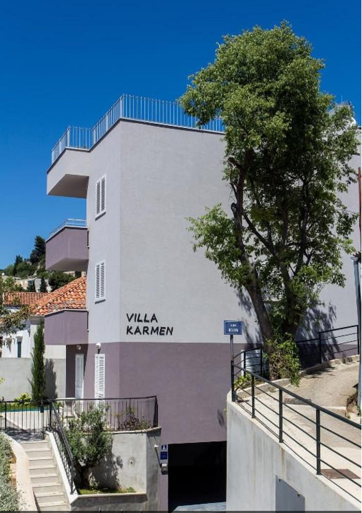 Apartments Villa Karmen 1/50