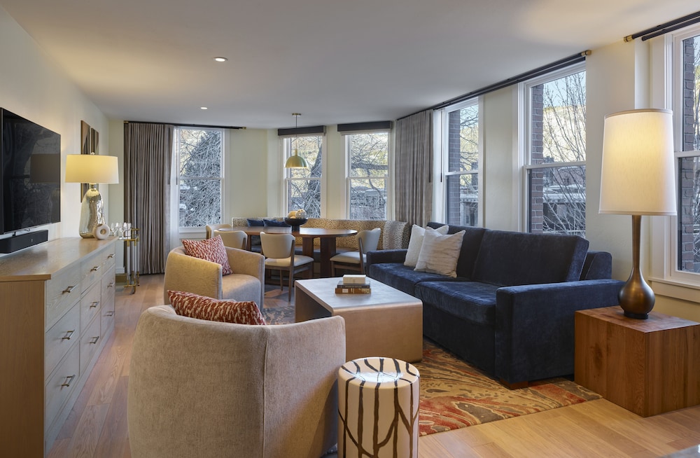 Limelight Hotel Aspen 48/74