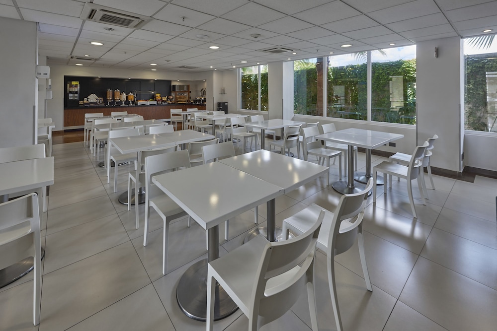 City Express by Marriott Queretaro Jurica 56/71