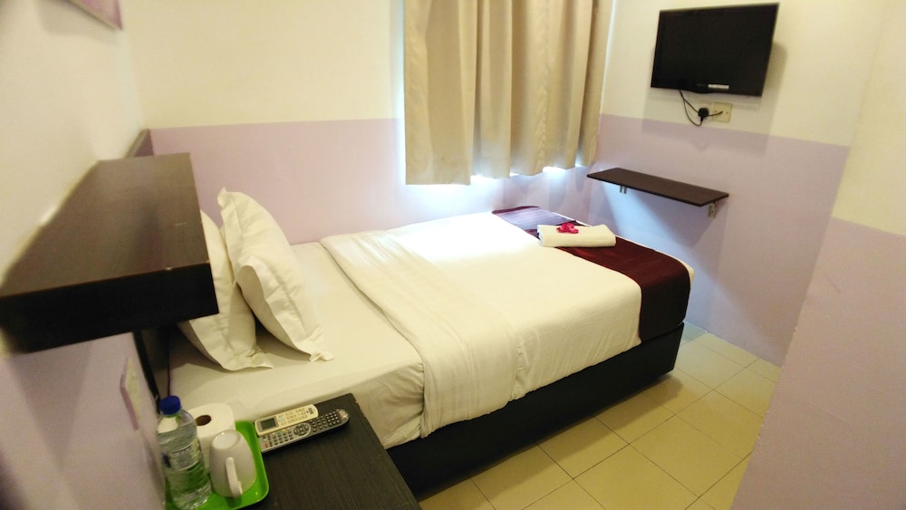 Apple 1 Hotel Queensbay 15/64