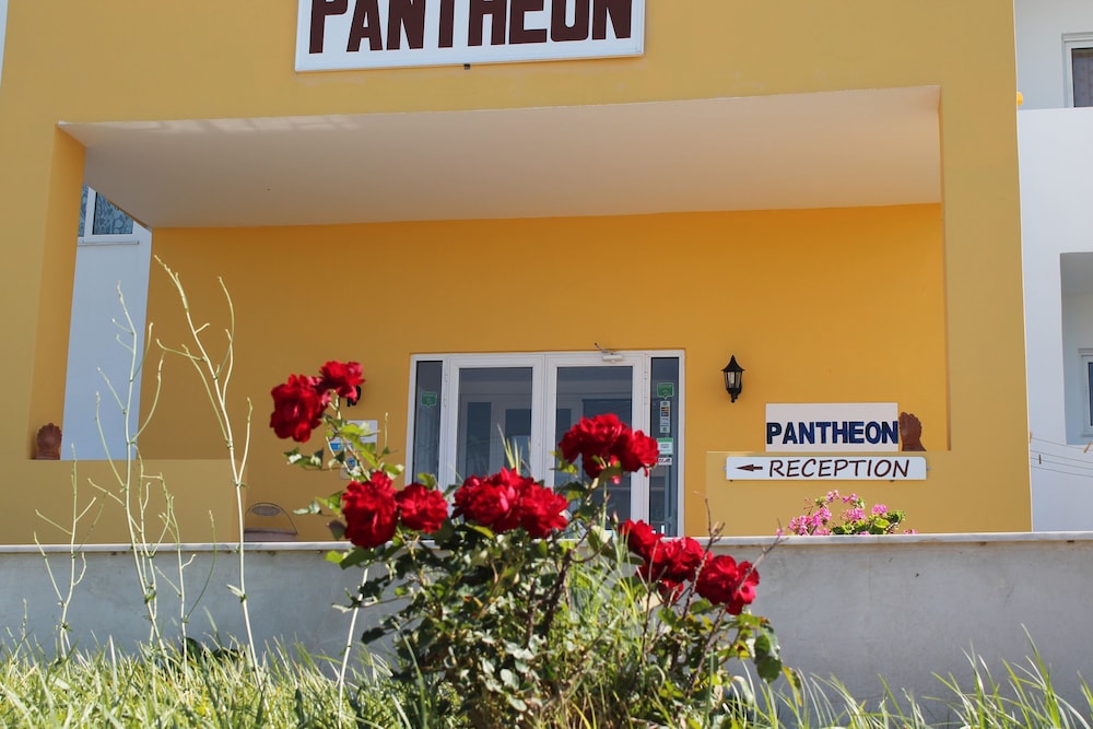 Pantheon Hotel 26/29