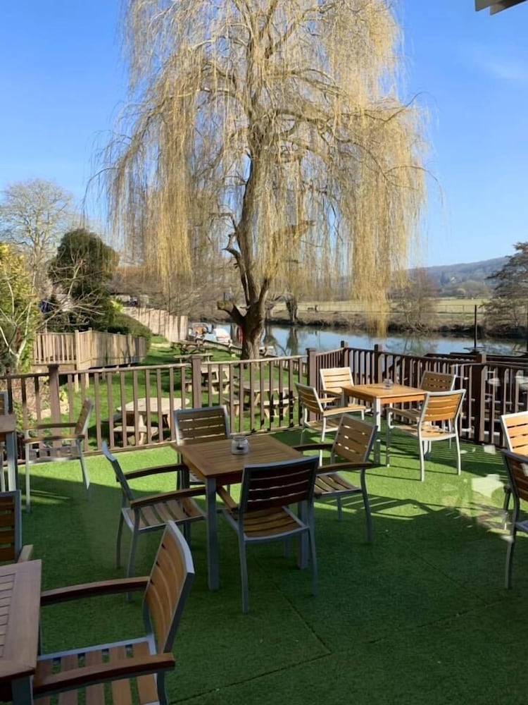 The Old Mill Hotel &amp; Lodge 6/67
