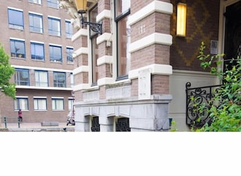 Amsterdam Inn Hotel 4/47