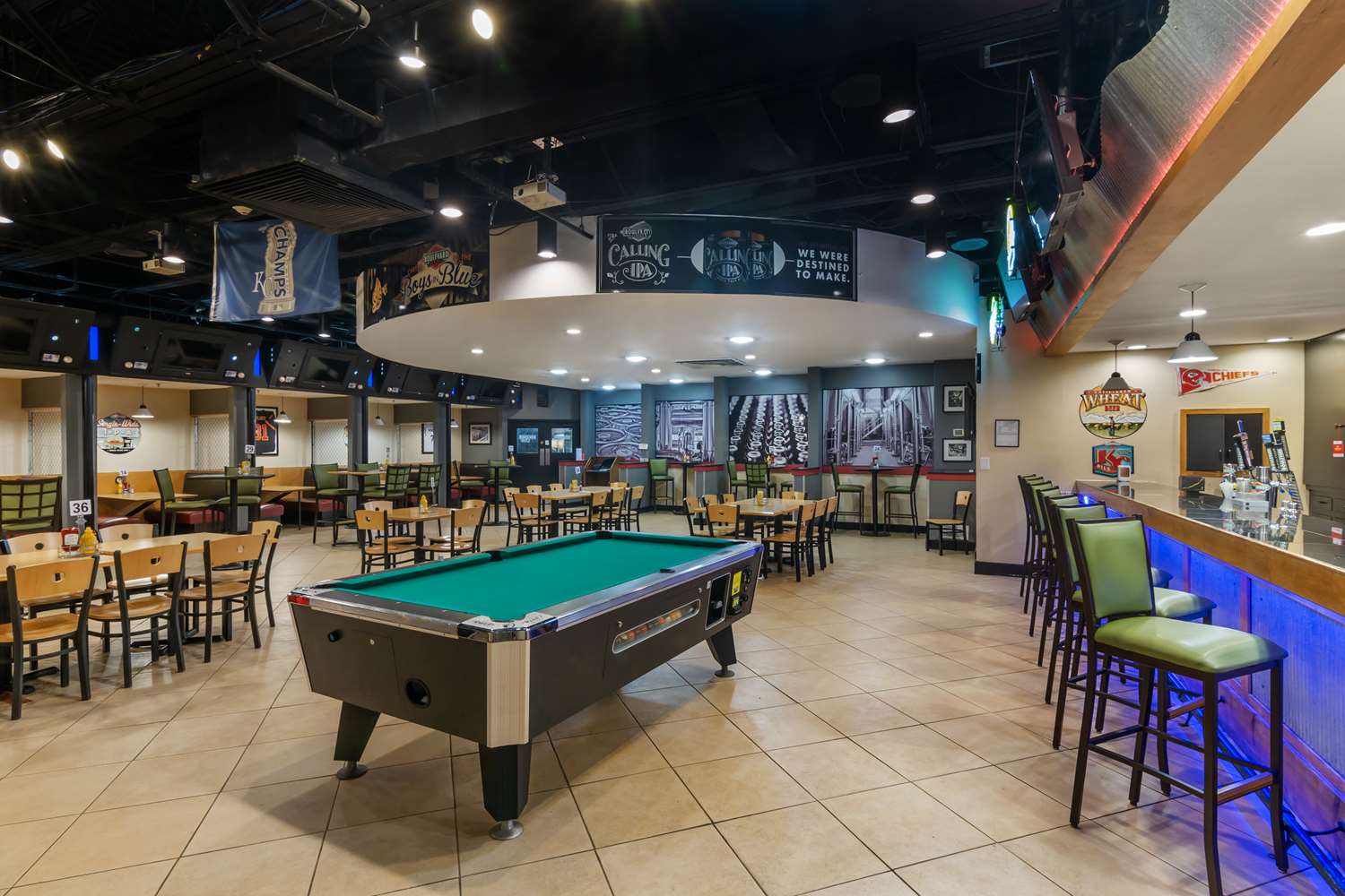 restaurant cafeteria