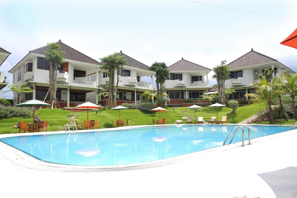 SAMARA RESORT 9/72