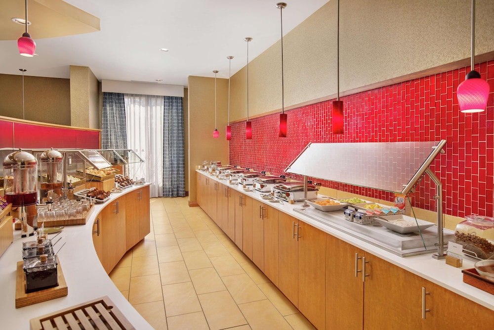 Doubletree By Hilton Richmond Airport 25/40